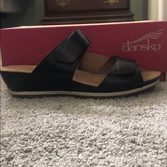 dansko vienna sandals